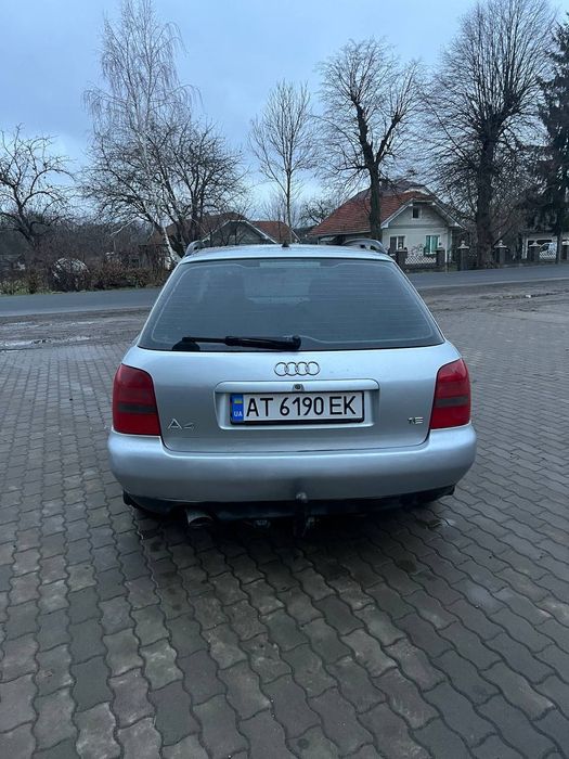 Audi A4 c5 1.6 газ бензин