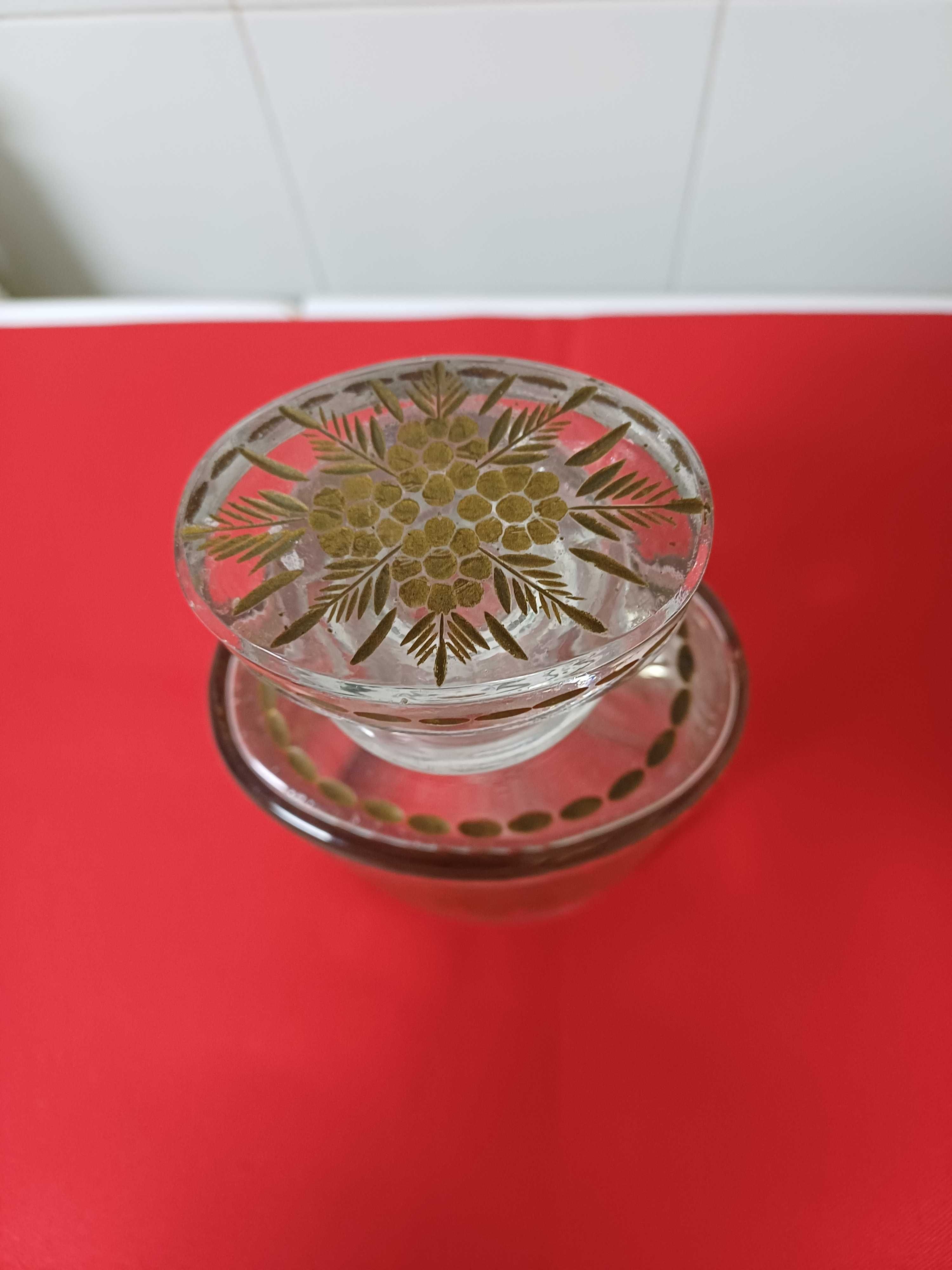 Garrafa de cristal lapidado