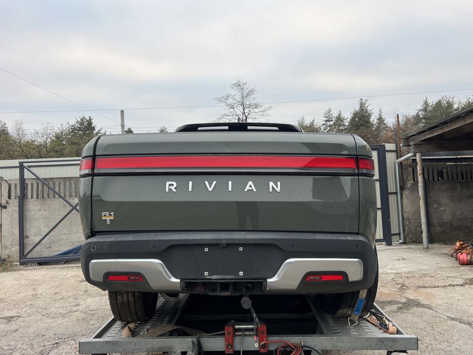 rivian rit задній бампер