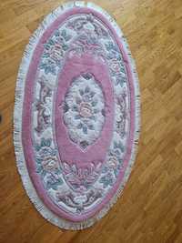 Килим розовий овальний ковёр