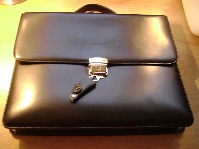 Starocie z PRL - Teczka skórzana z firmy Batycki = mało używana