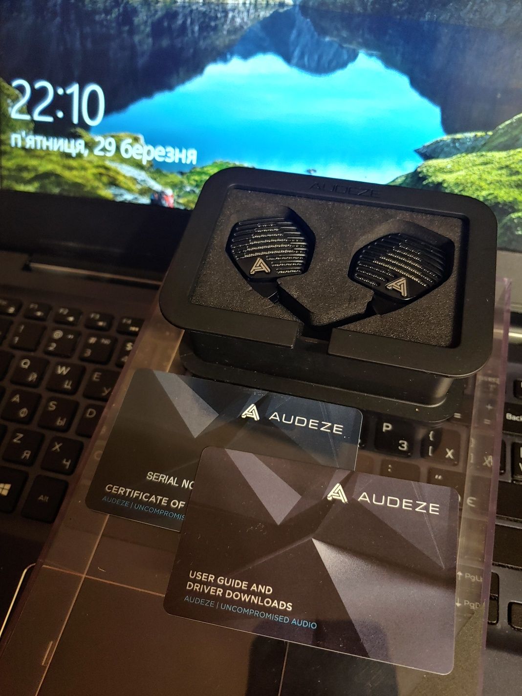 Audeze LCD-i3 хороший стан, кейс, кабелі 3.5 та блутуз, коробка