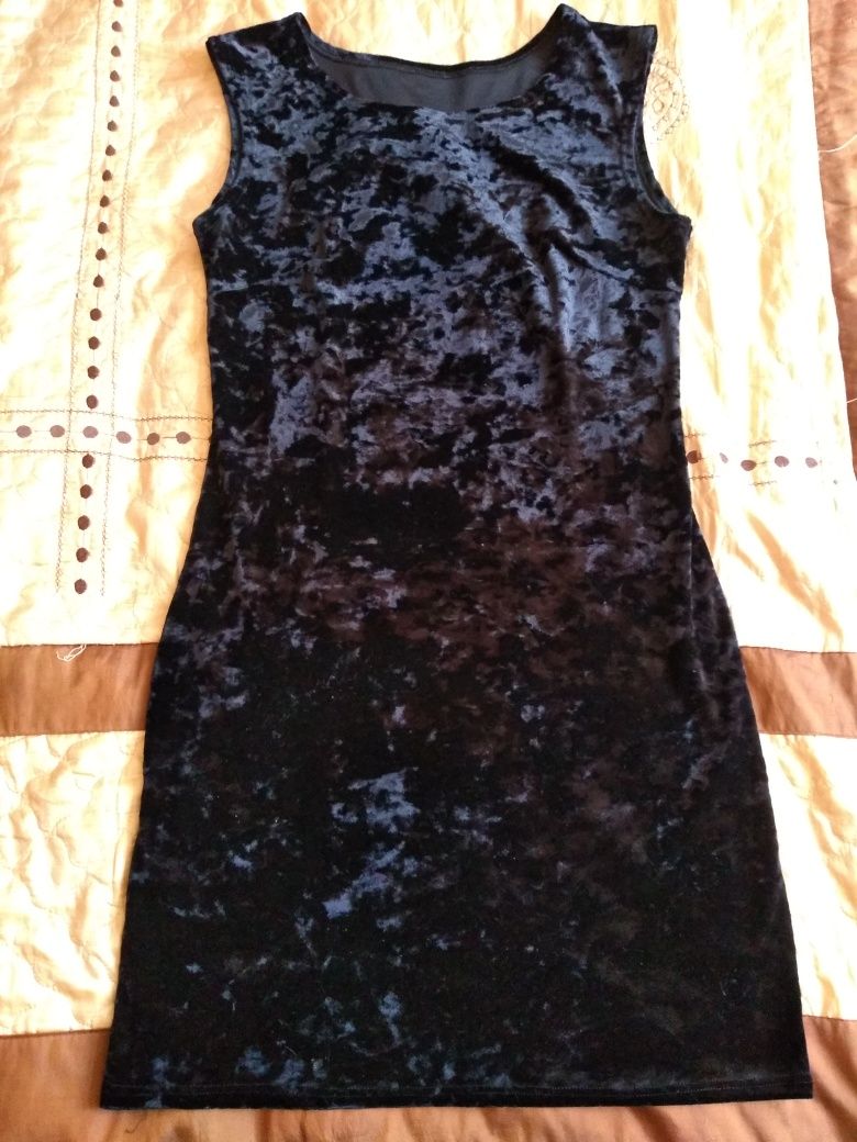 Sukienka  czarna welurowa rozmiar M