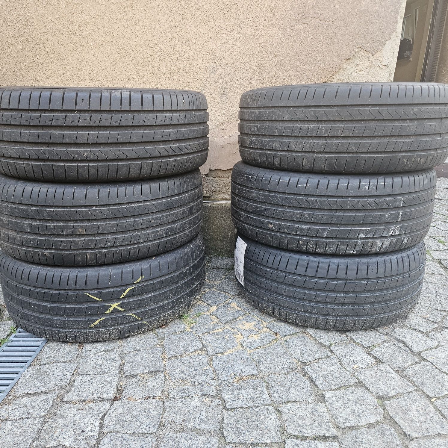 Opony  hankok 1 nowa reszta używana