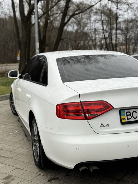 Продам Ауди А 4 Б8