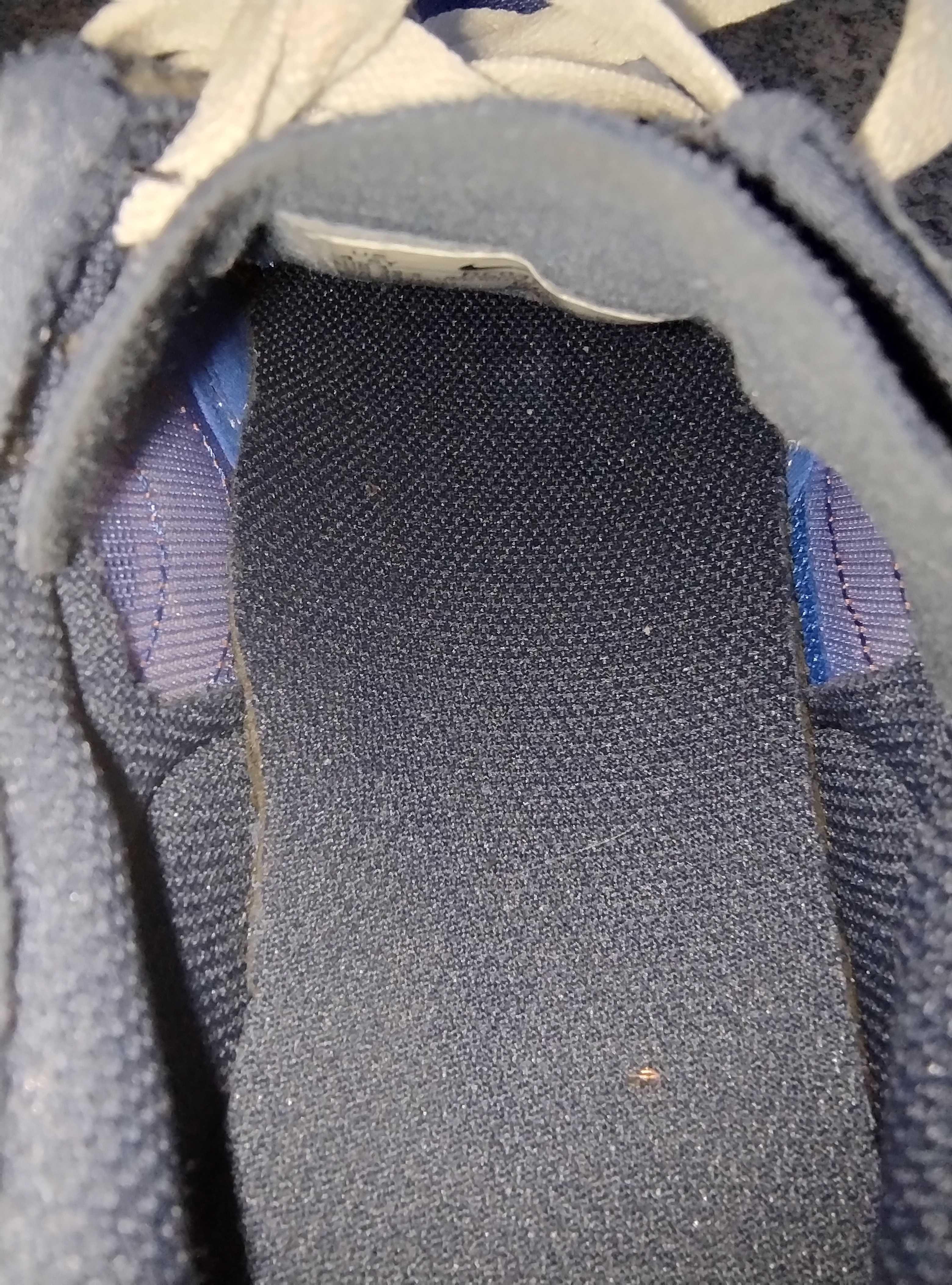 Buty dziecięce Nike Waffle One sportowe r. 36.5