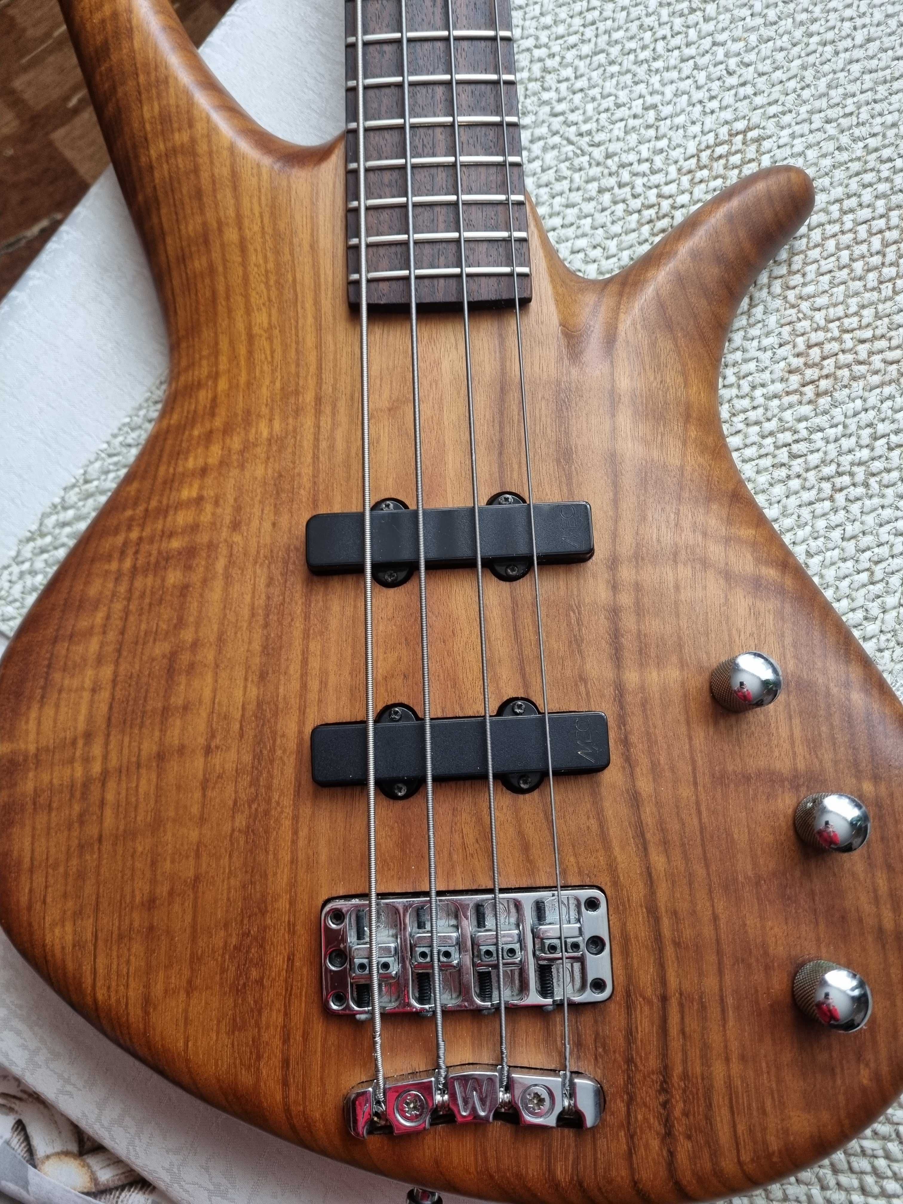 GMR gitara basowa
