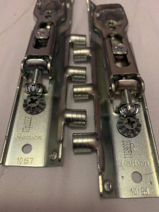 Навес Hettich для невидимого крепления в шкафу