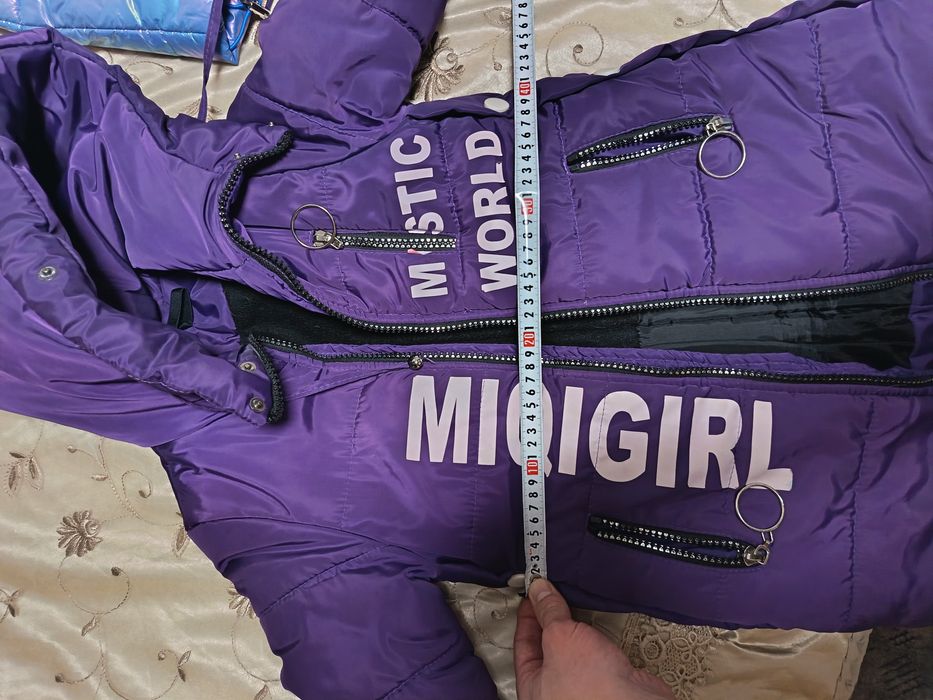 Продам Детскую зимнюю куртку