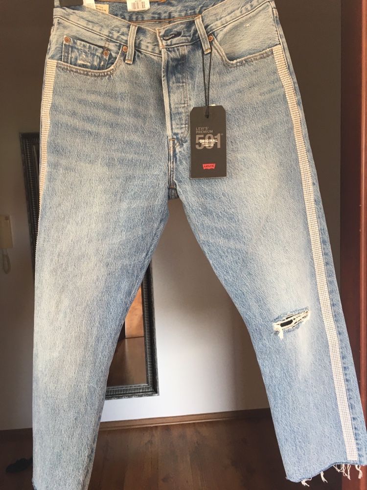 Levis spodnie nowe ozdobny lampas