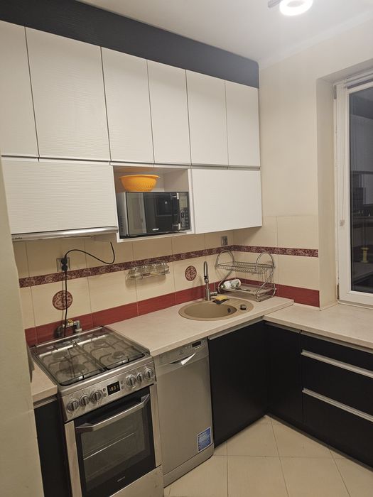 Wynajmę kawalerkę z oddzielną kuchnią