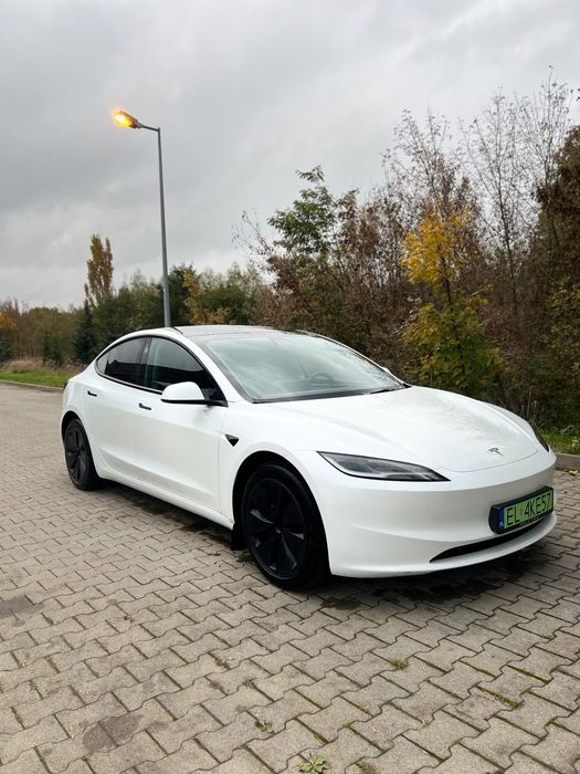 Tesla Model 3 Bez odstępnego, pełne zabezpieczenie PPF