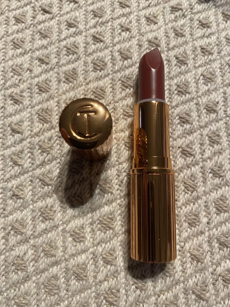 Charlotte Tilbury Matte Revolution M.I.Kiss pomadka szminka do ust