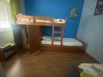 Beliche com 3 camas e roupeiro