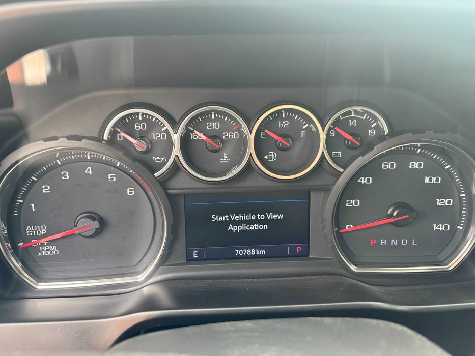 Sprzedam  SILVERADO  2021