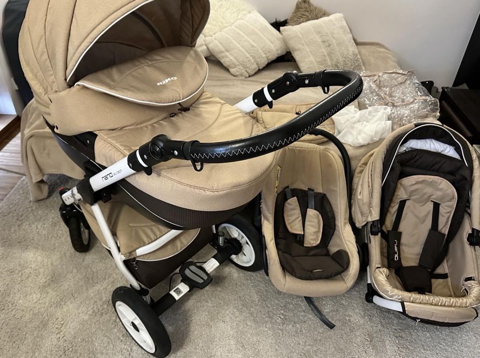 Каляска 3 в 1 в доброму стані