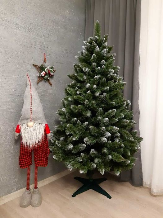 Choinka sztuczna z białymi końcami GĘSTA Puszysta 180 cm