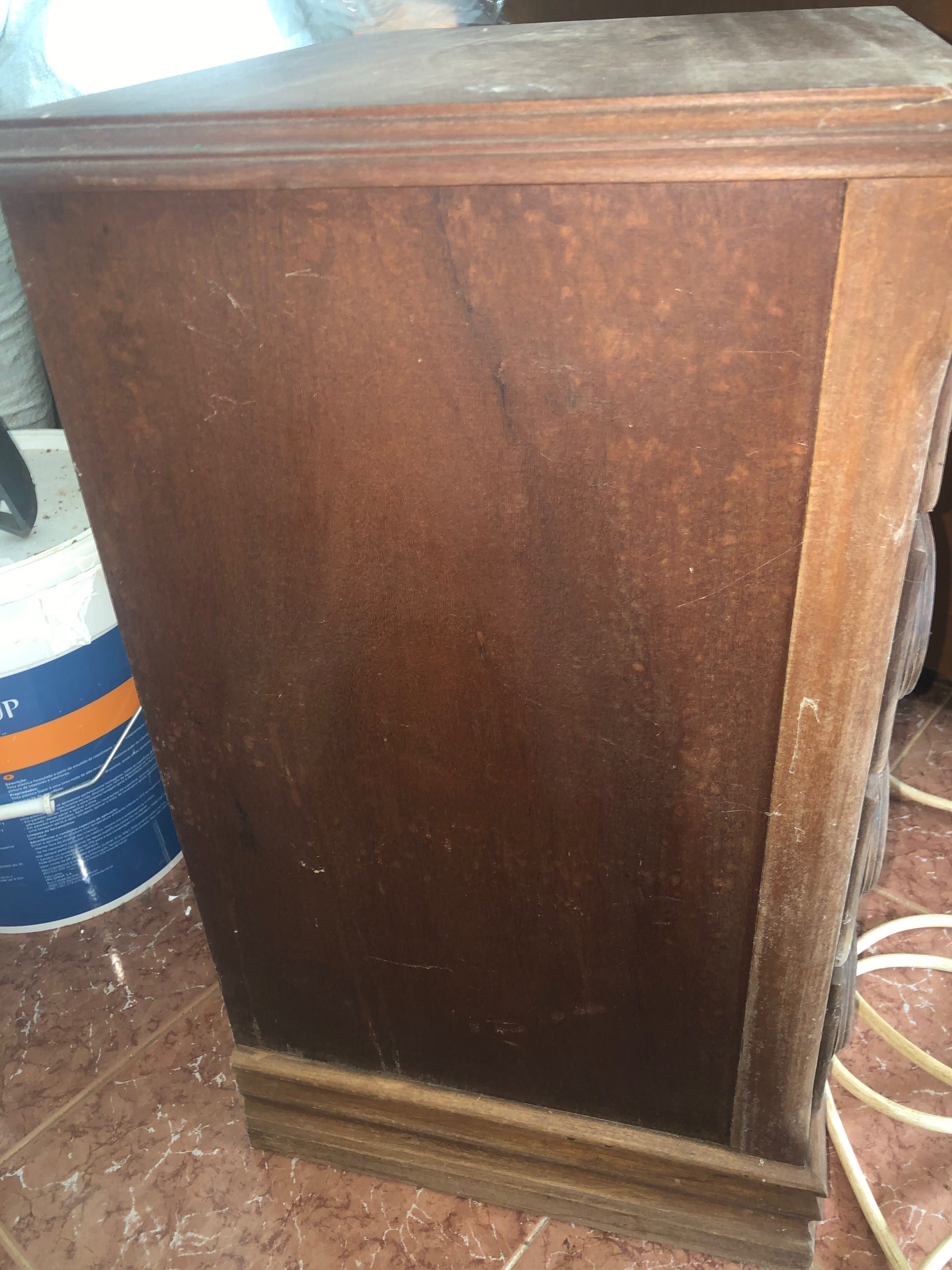 Mesa de cabeceira