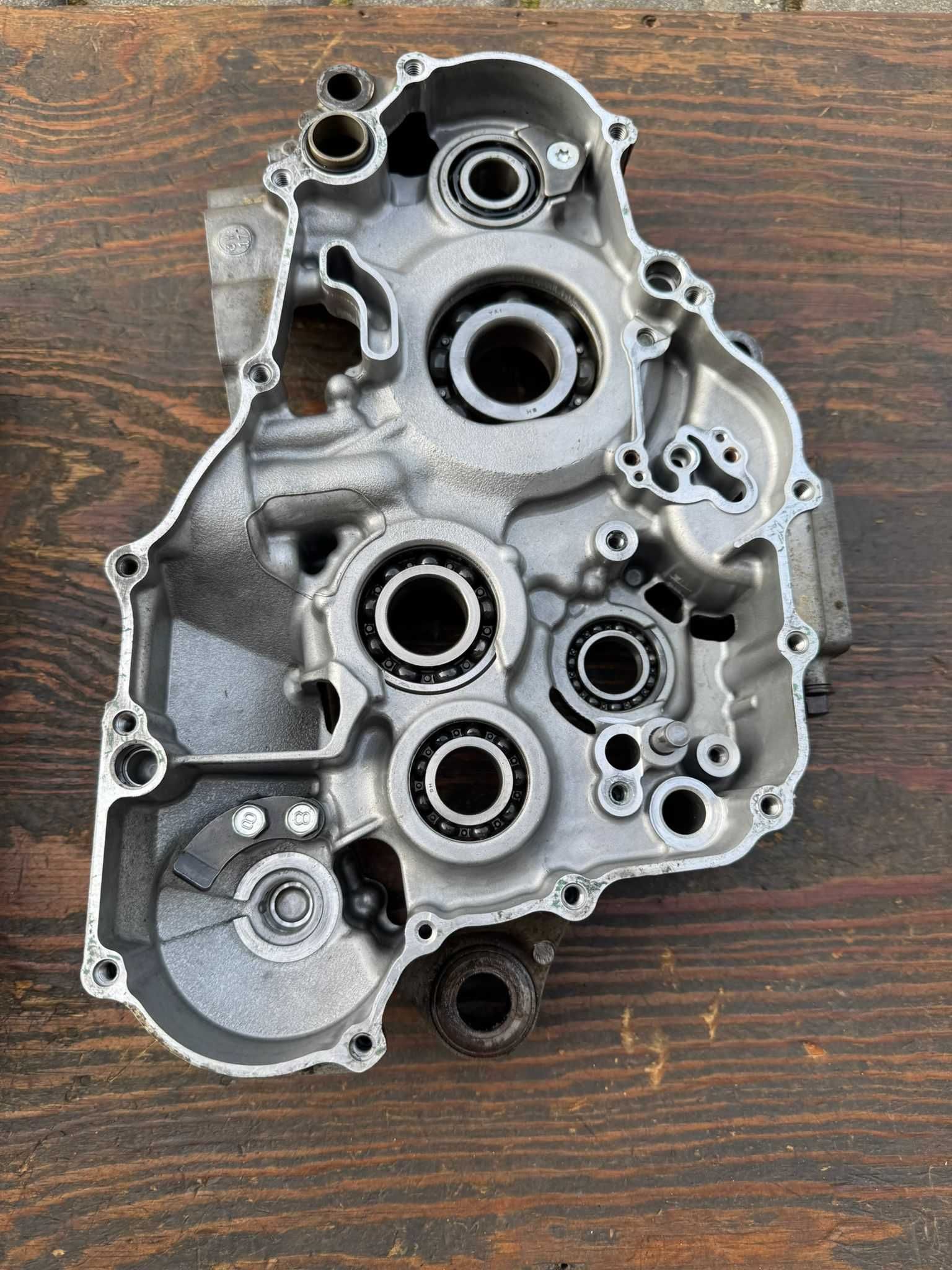 Kartery yamaha yzf 450 r 14-17 karter lewy prawy komplet dekiel wrf 45
