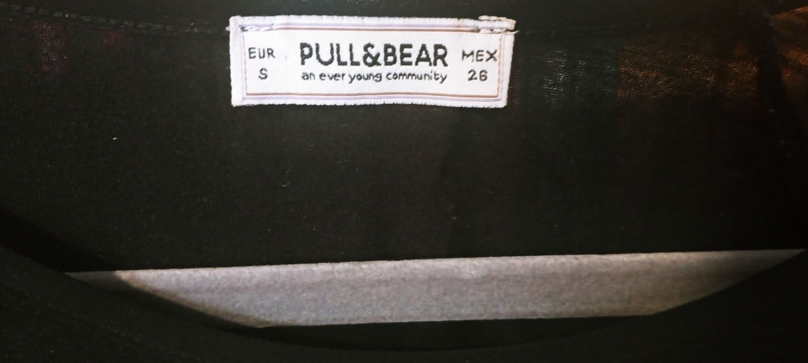 Bluzka Pull&Bear S z cekinowymi pagonami