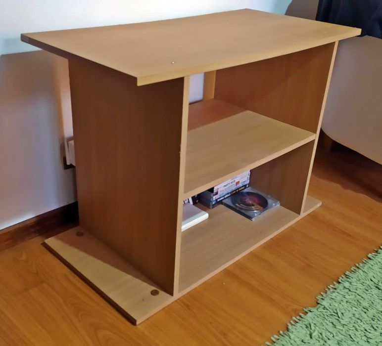 Mesa TV em bom estado