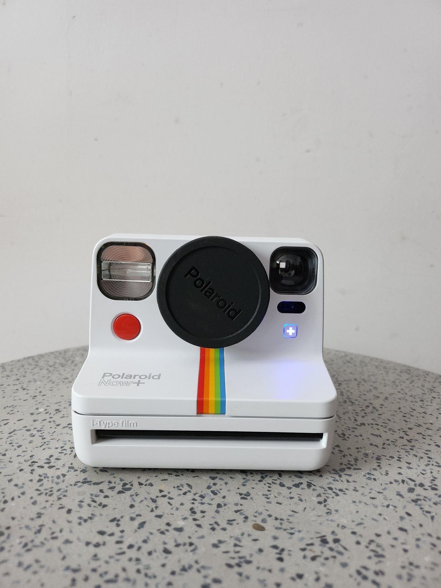 Фотоапарат миттєвого друку Polaroid Now+