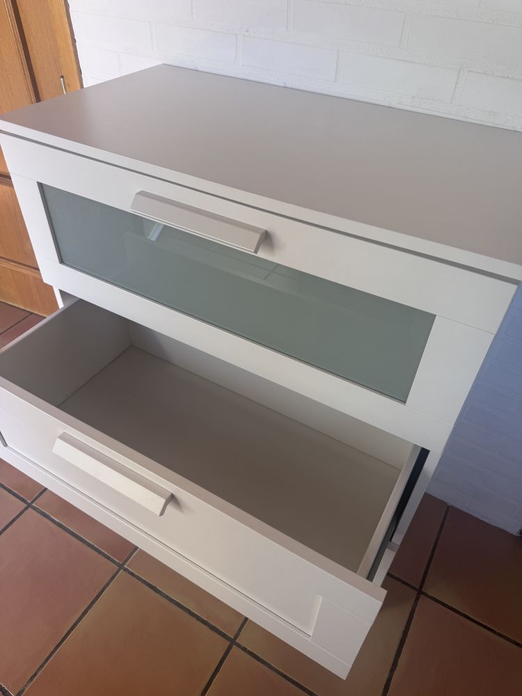 Comoda ikea otimo estado