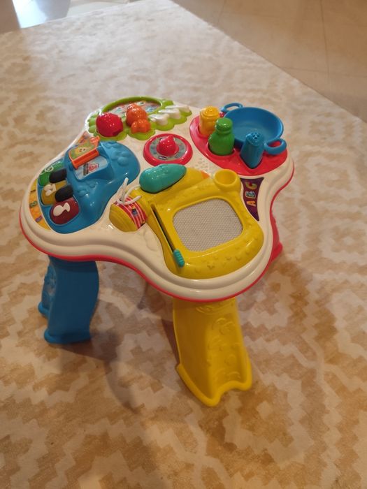 Mesa de Atividades Bilingue Chicco