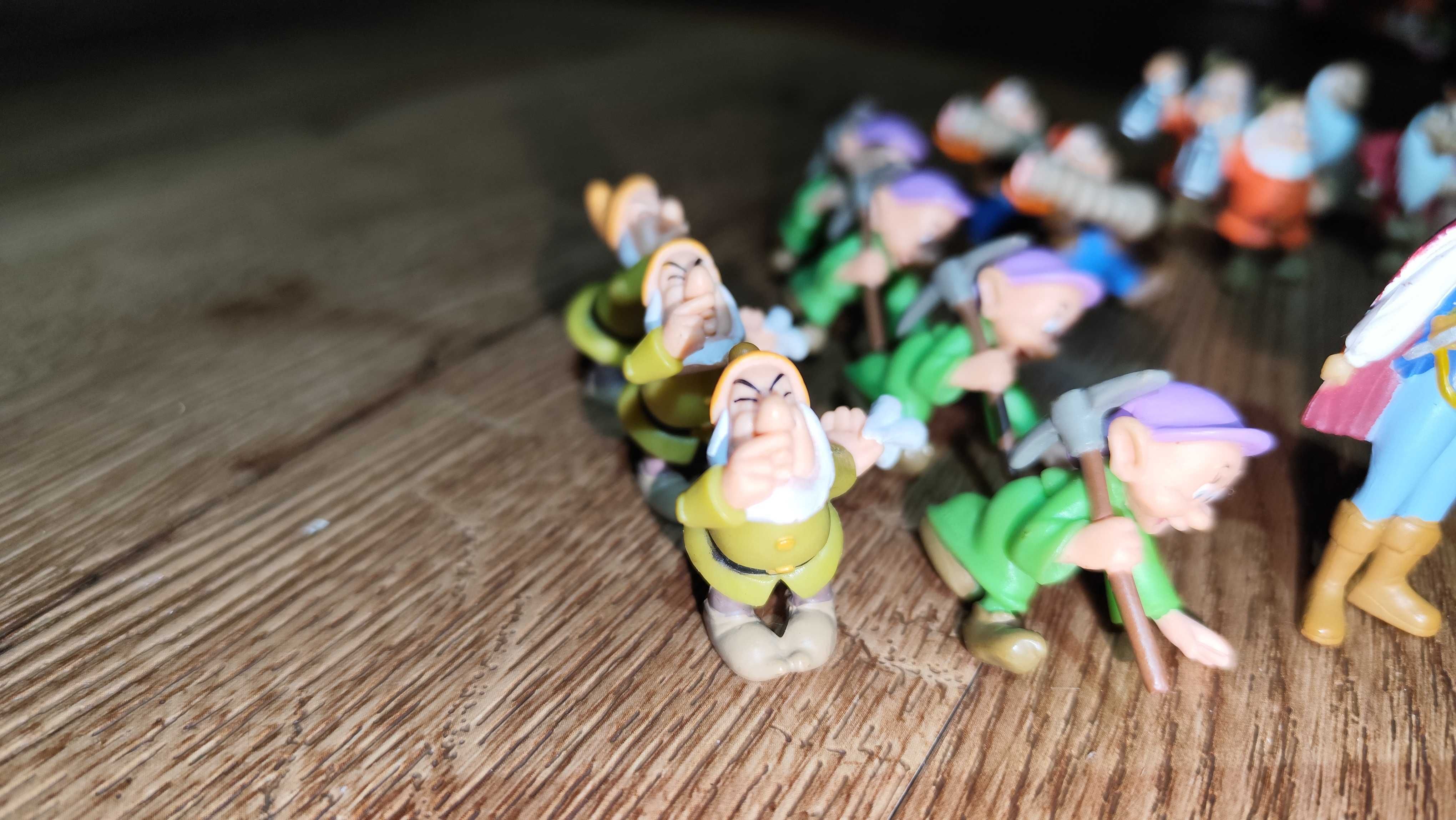 Figurki Kinder Disney Królewna Śnieżka i krasnoludki PRL Albert Heijn