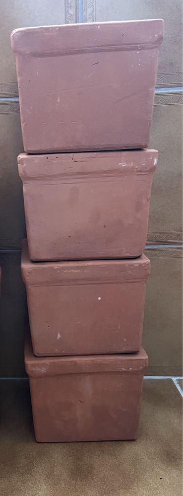 Vasos de cerâmica variados