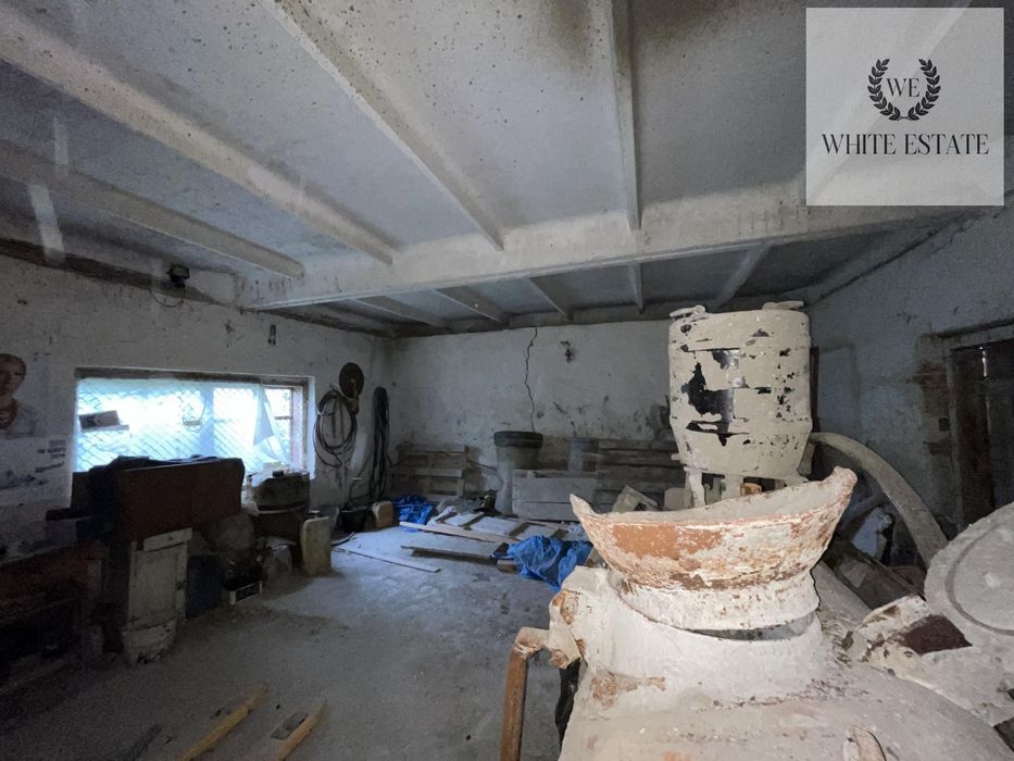 Продаж склад на ділянці 14 соток