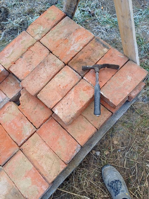 Cegla czerwona czyszczona