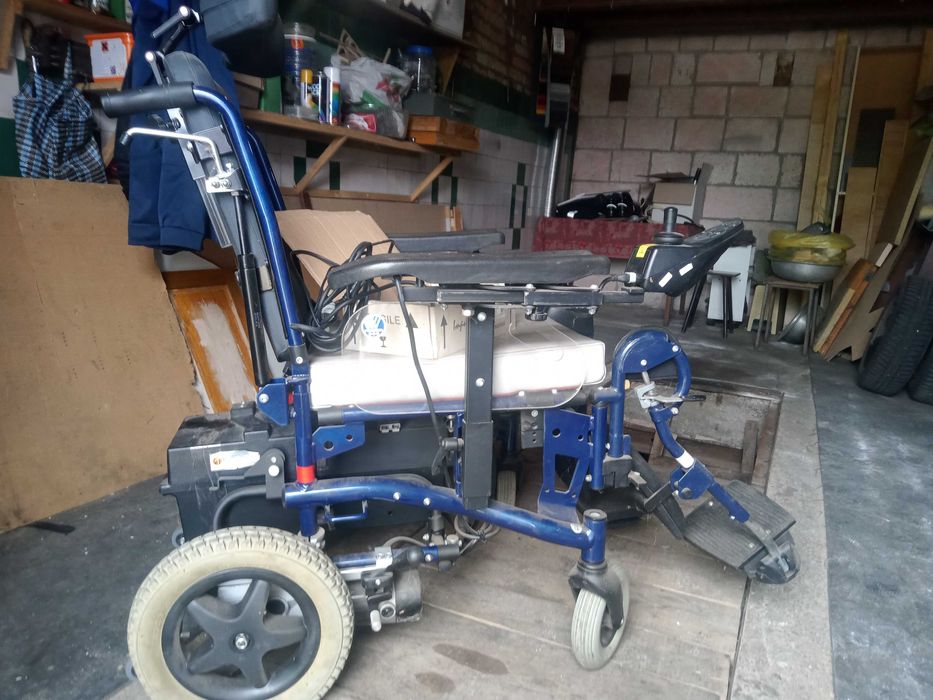 Инвалидное кресло