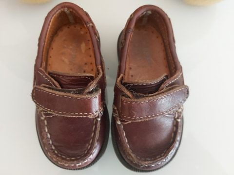 Sapatos bebé Zy em pele, n.º 18 - NOVOS (oferta portes)