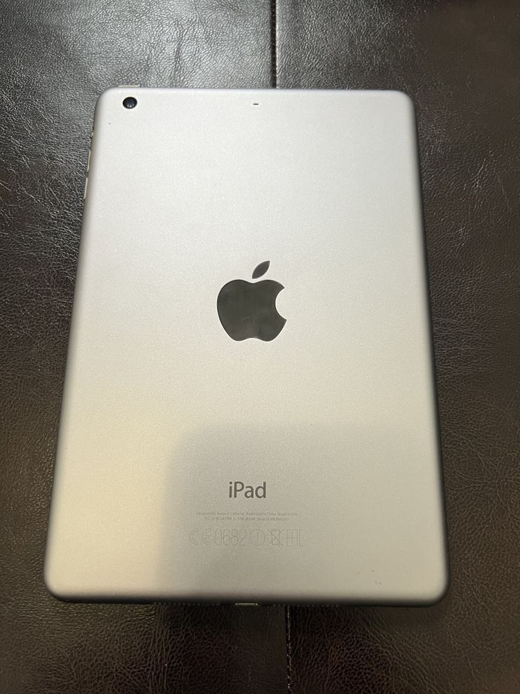 Продам Ipad mini 3 128 гб в хорошем состоянии