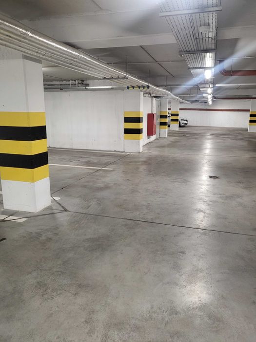 Miejsce postojowe w garażu podziemnym - Katowice Śródmieście