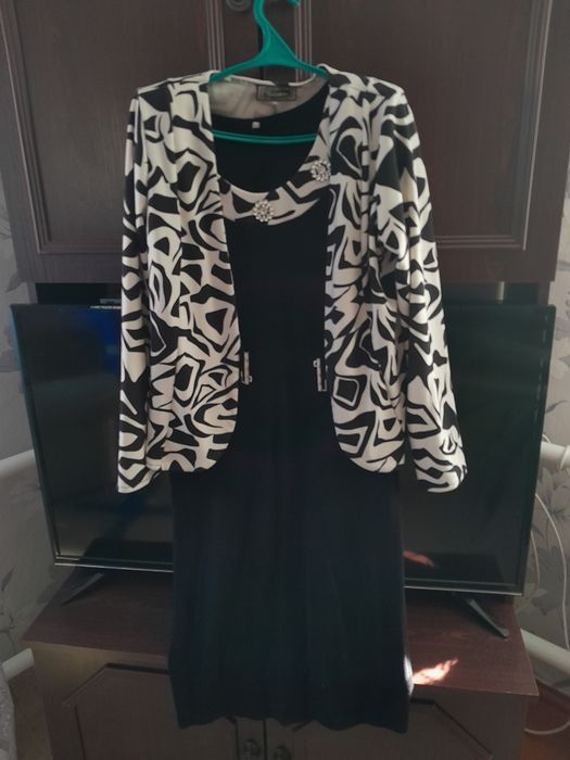 Костюм сукня і жакет