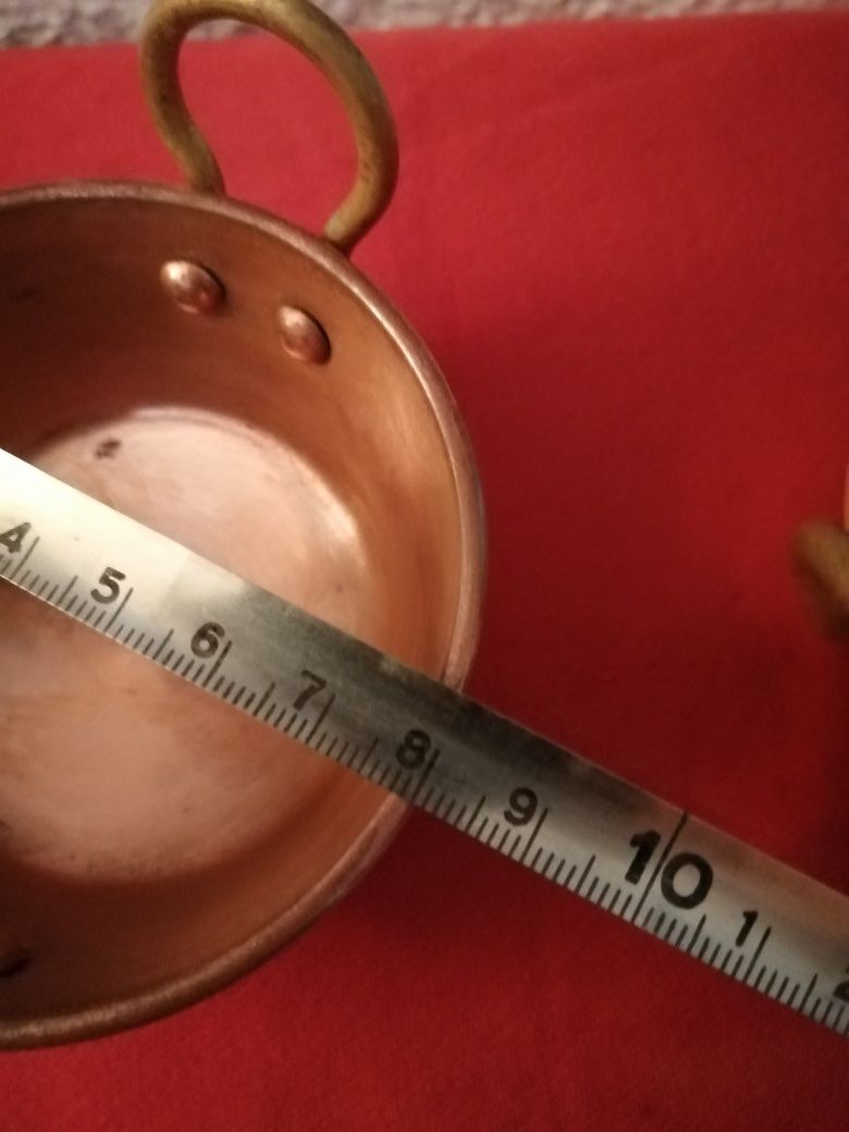 Tachos pequenos de cobre