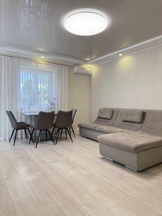 Продам 3 к. квартиру Юності