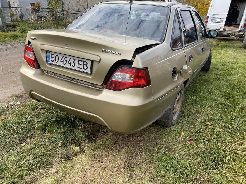 Продам део нексію по запчастинах