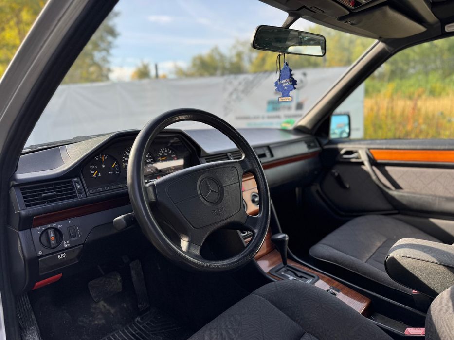 Mercedes-Benz W124 2.0 ~ Automat ~ Hak ~ Zarejestrowany ~ Klima