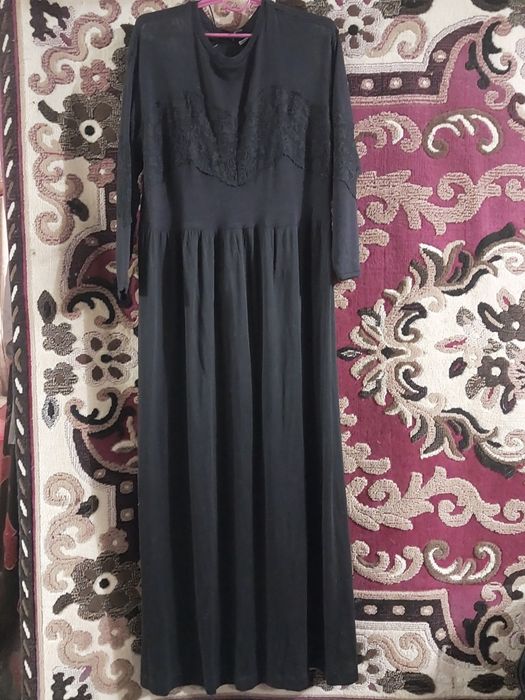 Красивое,трикотажное  длиное платье  в пол.