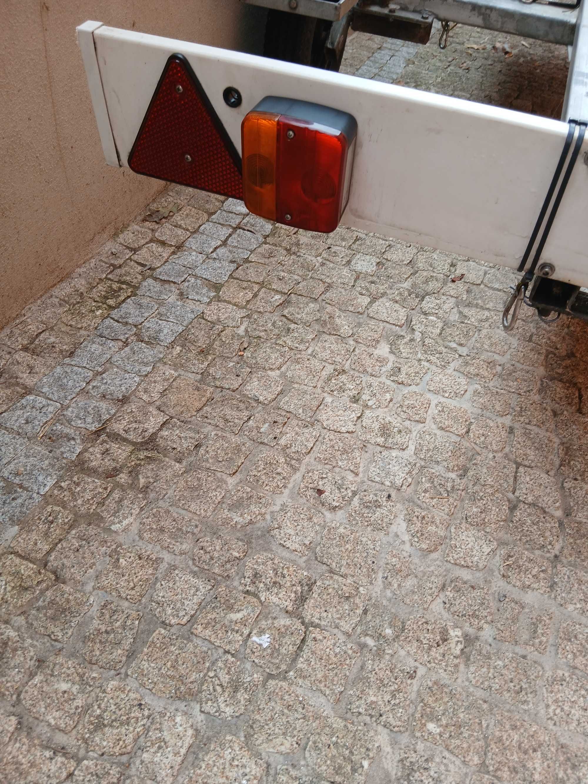 Reboque para moto