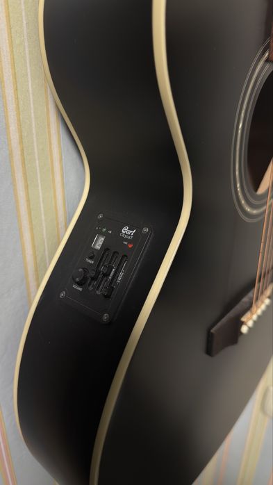 Электро-акустическая гитара Cort SFX-ME +чехол,держатель,колонка