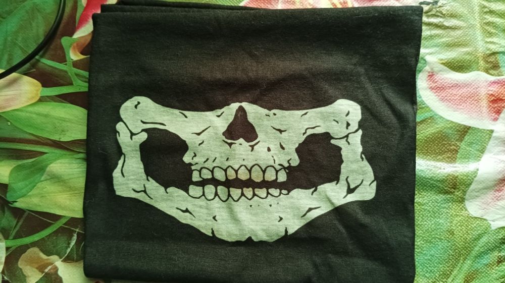 Шарф труба Баф літній з черепом.новий.