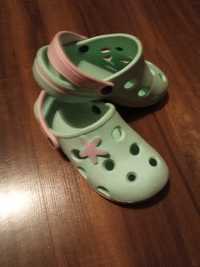 Klapki piankowe crocs