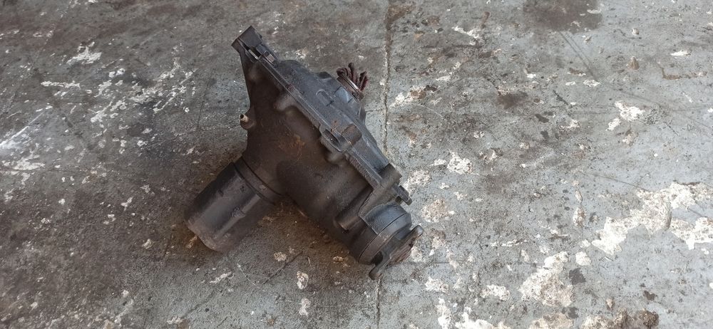 Бмв х5  е53 3.0 4.4 бензин   4.10 передній редуктор мост