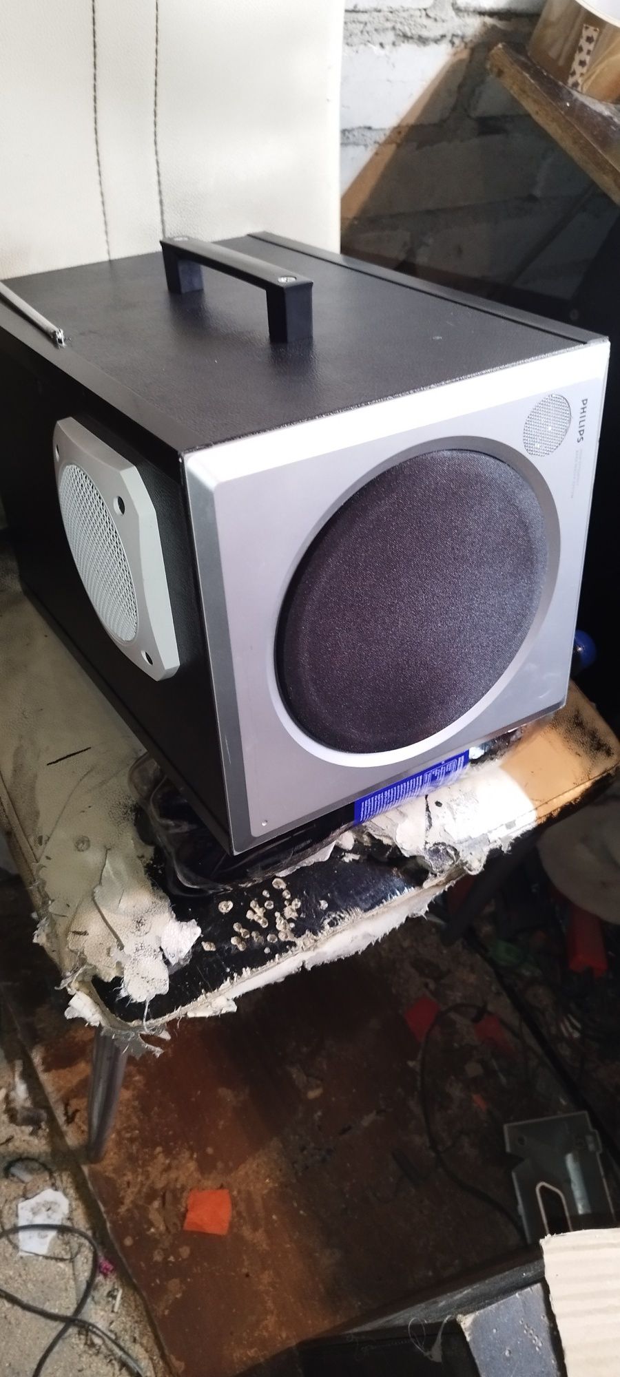 Subwoofer Philips przerobiony na przenośny bluetooth