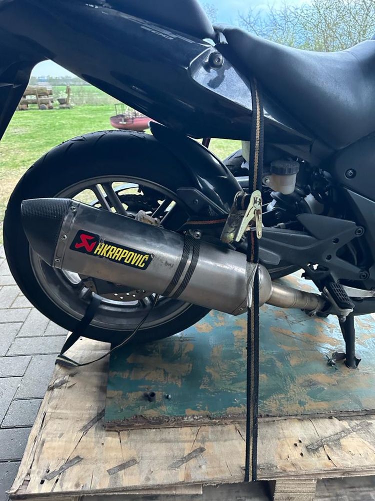 Honda CBF 600  uszkodzona Akrapovic Niemiec