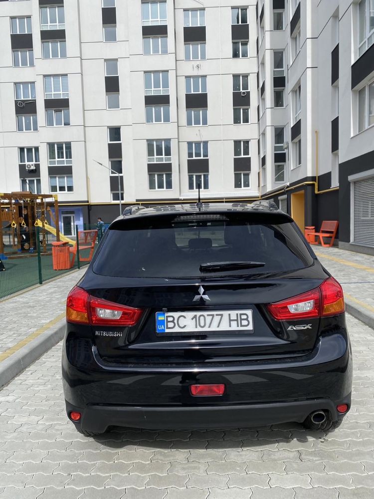Продаж Mitsubishi ASX